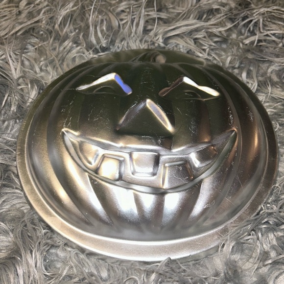 VTG WILTON 1975 Jack-o'-Lantern Pumpkin Pan, HALLOWEEN/1974 Mold Base Bundle GUC - Picture 3 of 13